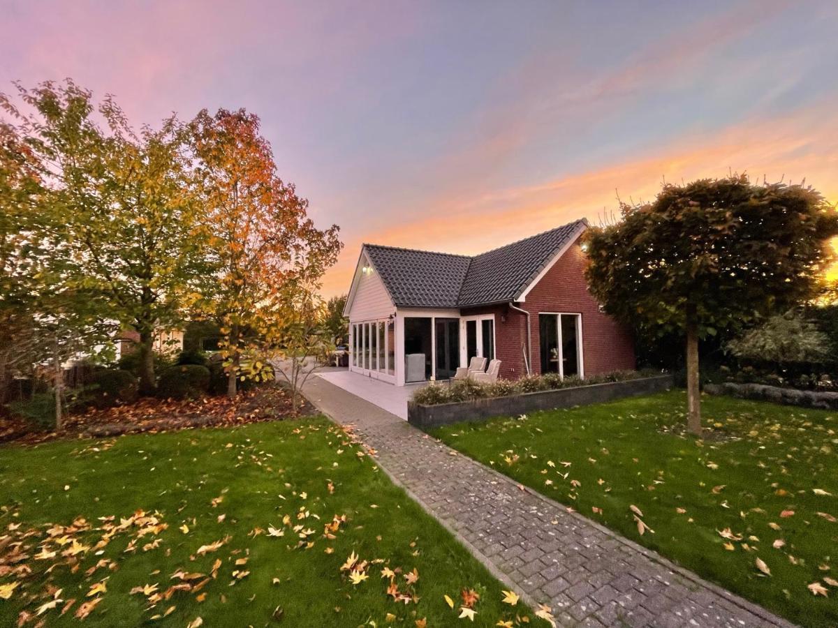 Gastenverblijf Bij De Buuren Dirksland Exterior foto